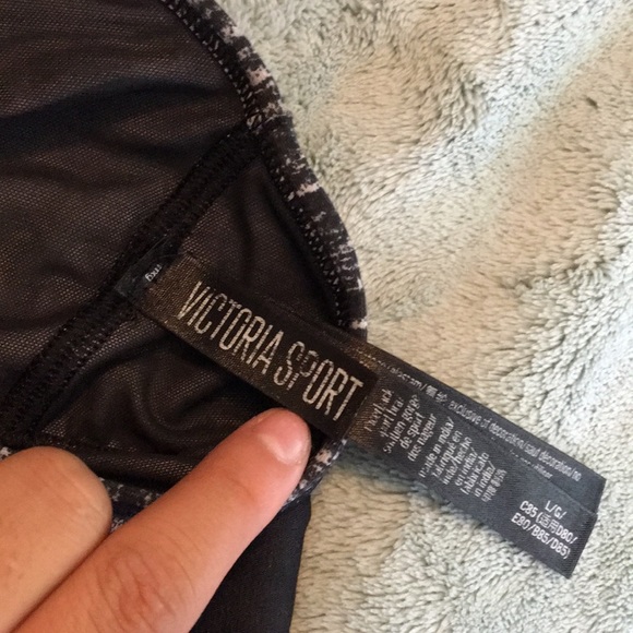 Victoria secret sports bra - Picture 3 of 3